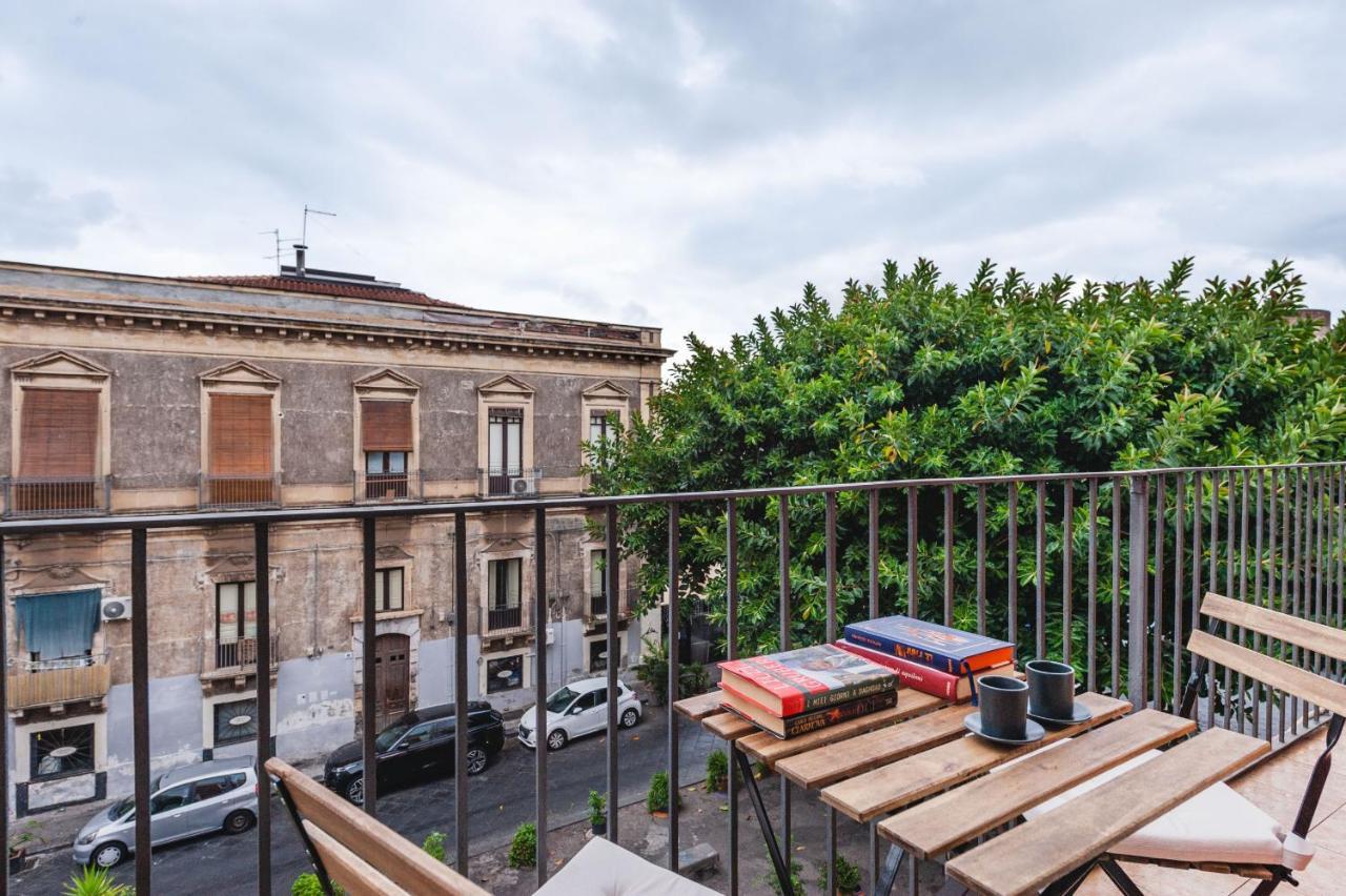 Ursino Apartment With Balcony By Wonderful Italy Катания Екстериор снимка